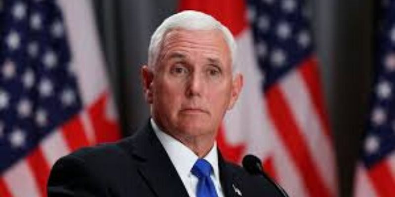 Etats-Unis : Mike Pence refuse de démettre Trump