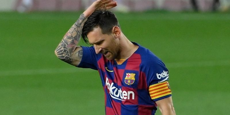Barça : le club de Pelé conteste le nouveau record de Messi