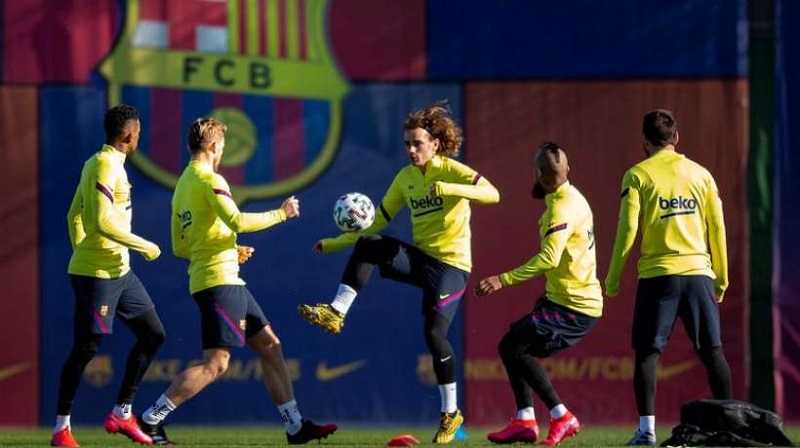 Le FC Barcelone  restructure son équipe ; 5 joueurs sur le  départ