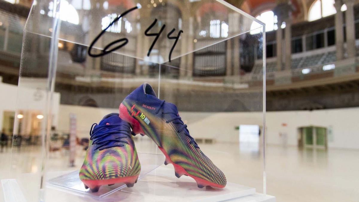 FC Barcelone : les chaussures du record de Lionel Messi exposées au musée (photo)