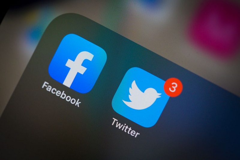 Donald Trump : Ses comptes Facebook et Twitter suspendus