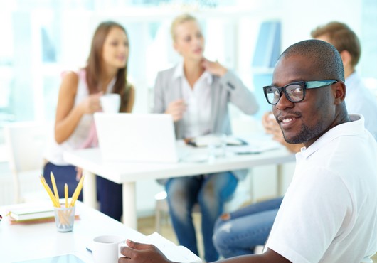 Faire des jeunes, les acteurs clés du développement durable