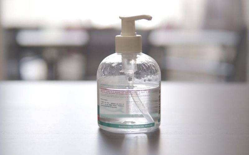 Coronavirus : le gel hydroalcoolique abîme-t-il les bijoux ?