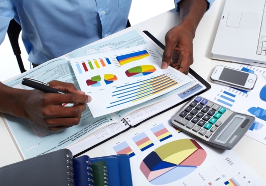 Foire Adjafi : l’optimisation fiscale expliquée aux jeunes entrepreneurs