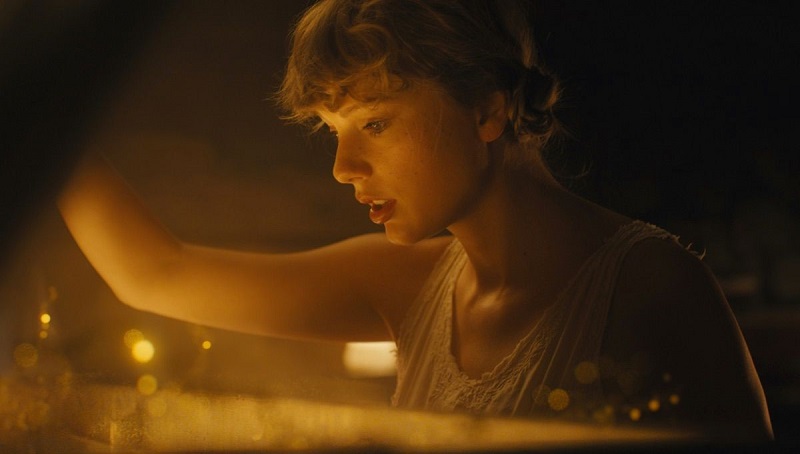 « Folklore » : quand l’album surprise de Taylor Swift bat déjà des records