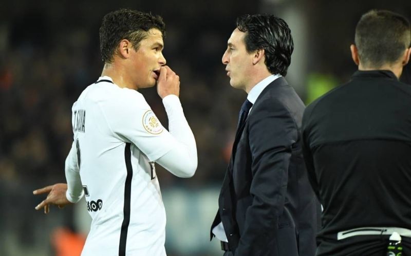 Foot : Thiago Silva allume Unai Emery