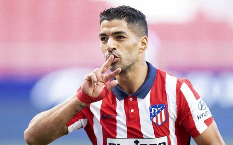 Mercato / Barcelone : Luis Suarez aurait lâché une bombe sur son été agité !
