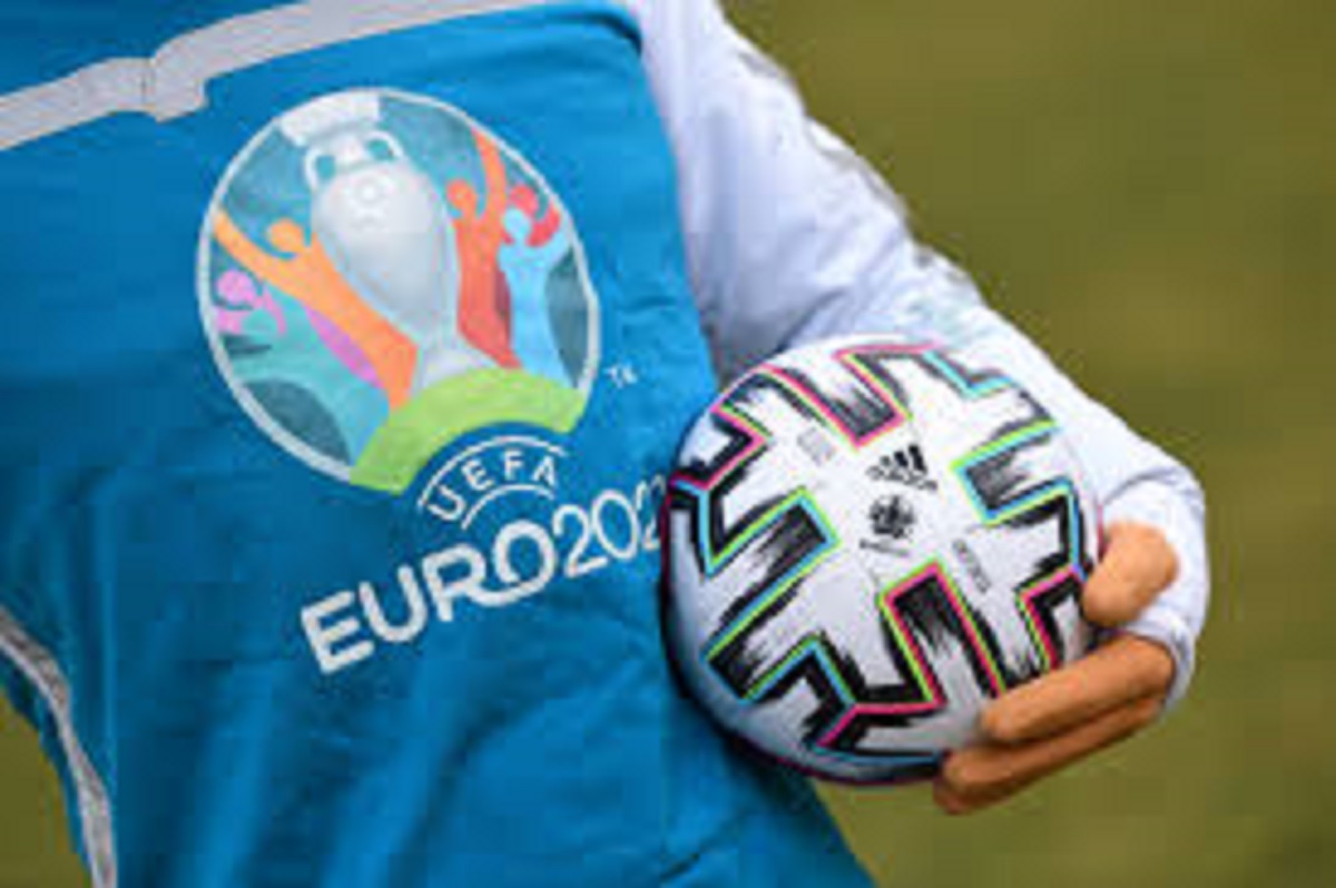 Football : le maintien de l’Euro 2021 dans 12 pays pose un problème