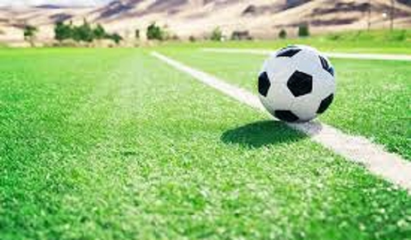 Ligue Europa : il abandonne son équipe en plein match pour assister sa femme qui accouche
