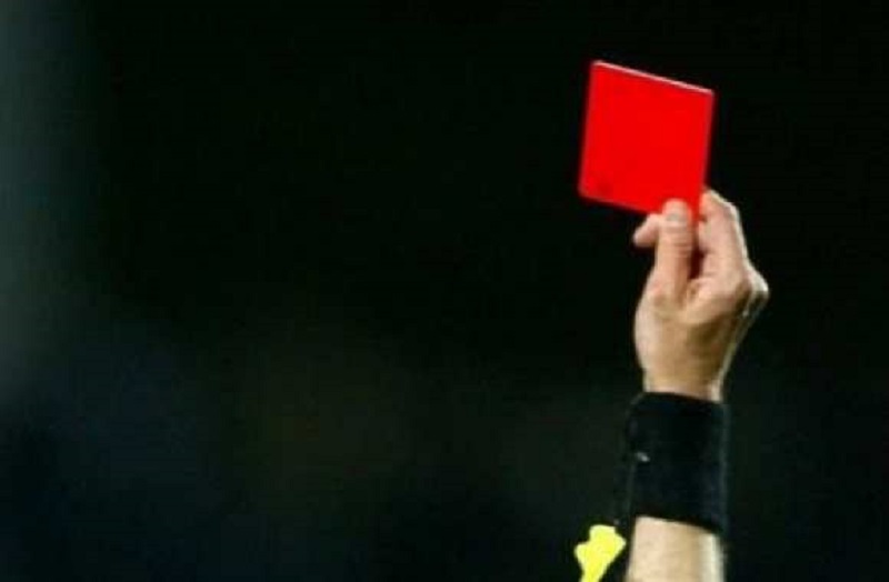 Football : voici l’origine du carton rouge