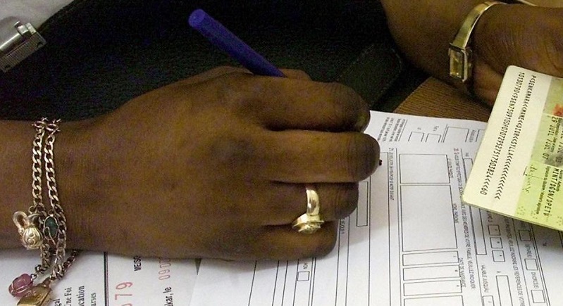 France : Arrestation d’une femme qui organisait de faux mariages avec des sans-papiers