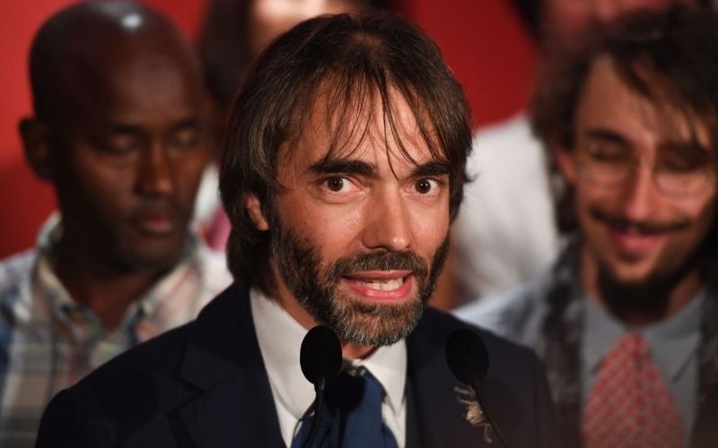 France / Cédric Villani : « Il ne faut pas caricaturer ceux qui se méfient » du vaccin