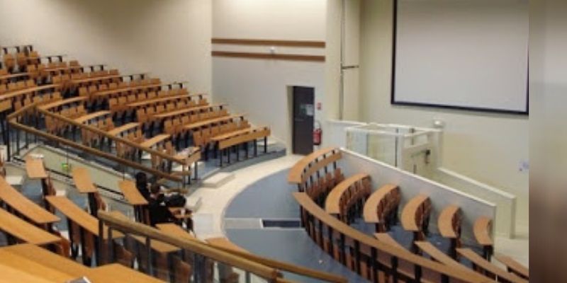 France : une professeure de droit compare l’Islam et le Judaïsme à une MST