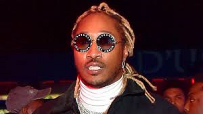 Future :  l’artiste continue de prêcher la positivité