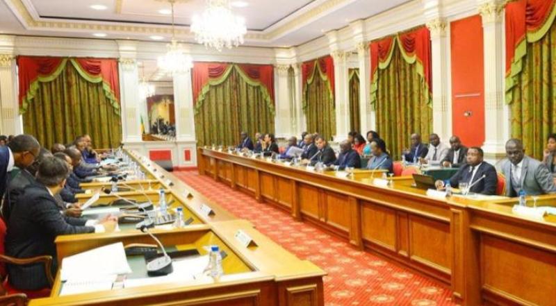 Gabon : Ali Bongo a (enfin) présidé son 1er Conseil des ministres de 2019