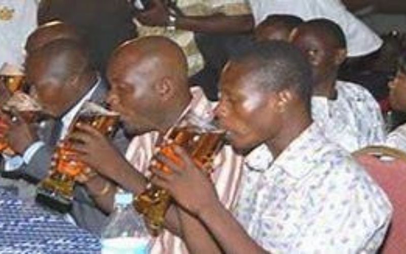 Ghana / Covid-19 : les ivrognes prônent pour le système à double voie dans les bars