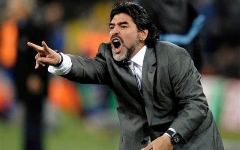 Gimnasia : le coach qui remplaçait Maradona démissionne
