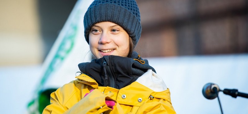 Greta Thunberg fait la voyante dans un clip de rock (vidéo)