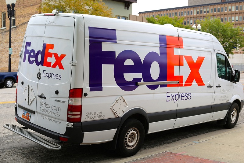 Guerre commerciale : la Chine vise FedEx en guise d’avertissement aux Etats-Unis