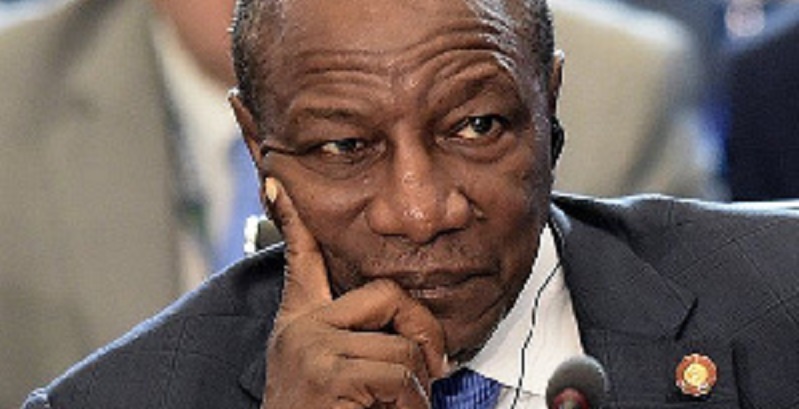 Guinée : Un marabout réclame 16 milliards FCFA à Alpha Condé