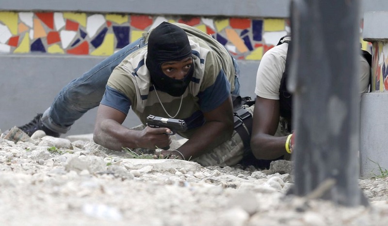 Haïti : violences meurtrières entre policiers et militaires