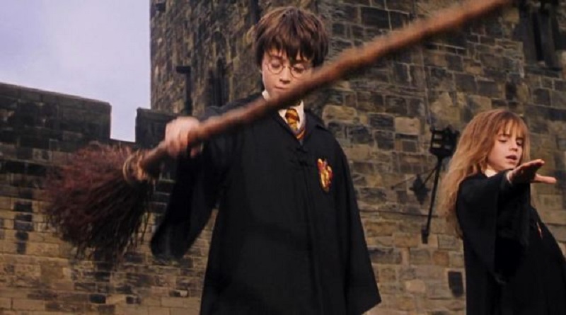 Harry Potter : les fans du film vont adorer ce balai à moteur