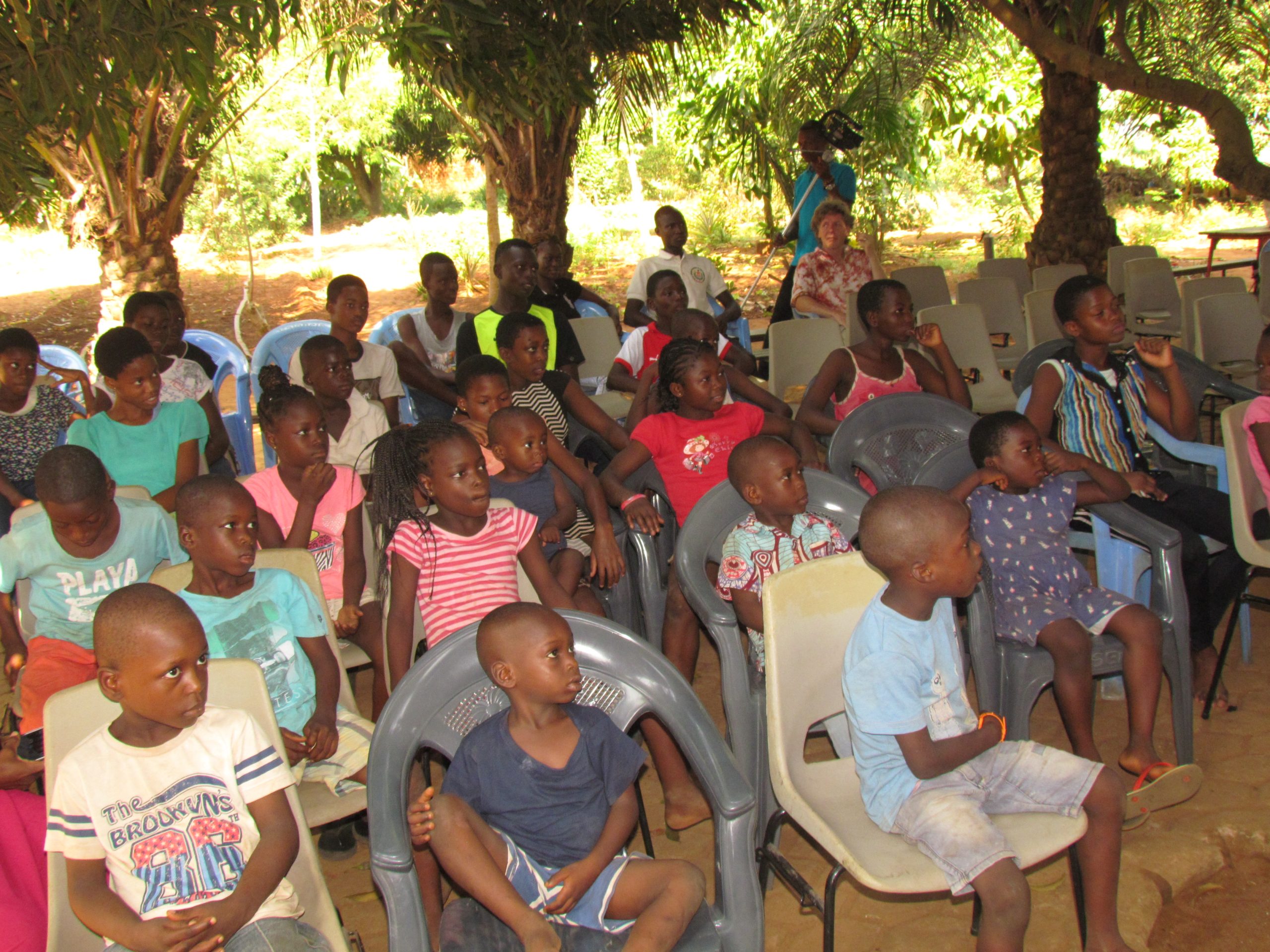 Togo : l’Association Action Accès Santé au chevet des enfants orphelins pour ‘offrir la vue à Noël’