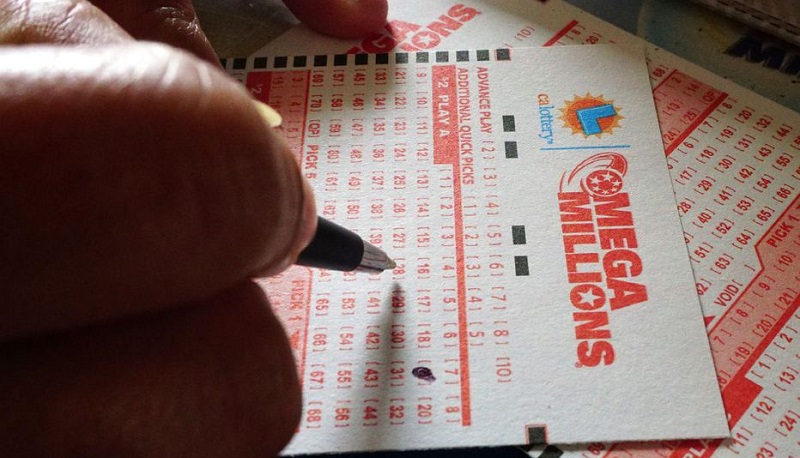 Il se trompe en achetant 2 tickets de loto identiques et décroche un pactole d’1 milliard de FCFA