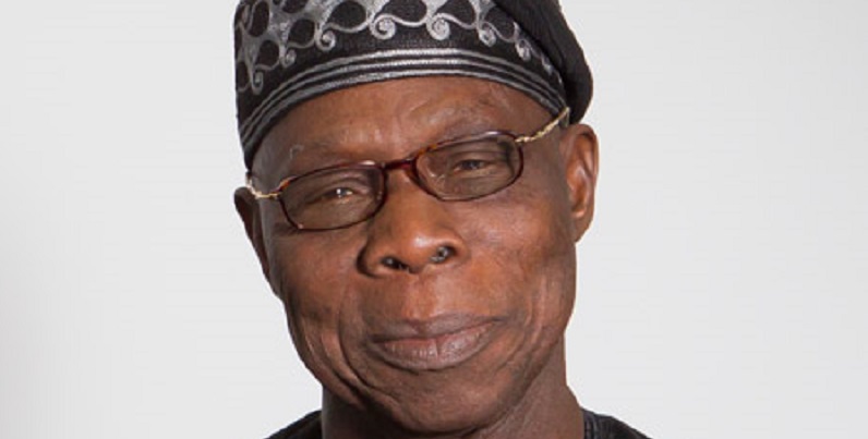 Incident sur le vol d’Ethiopian Airlines hier : l’ex-président Obasanjo raconte comment il a vécu ce moment critique