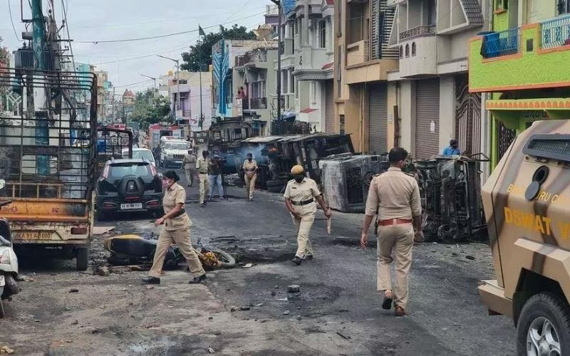Inde : 2 morts et des blessés dans des émeutes à Bangalore
