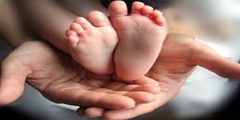 Des parents enterrent par erreur leur bébé vivant