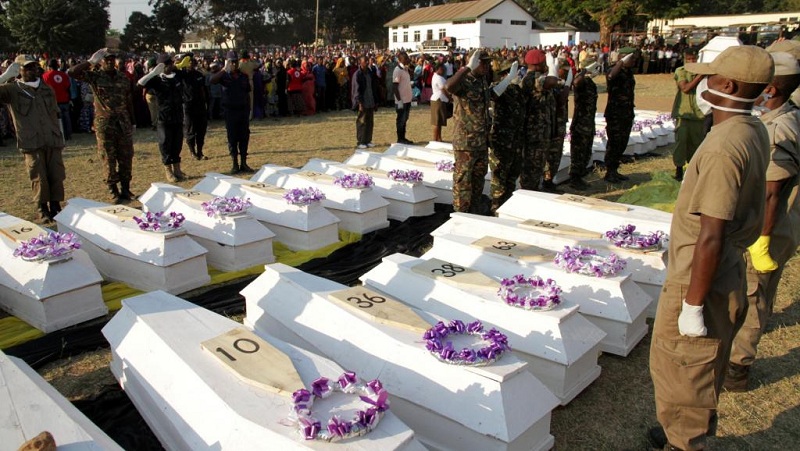 Tanzanie: inhumation des victimes du camion-citerne, une enquête ouverte