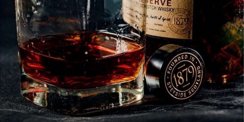 Insolite : il vole du whisky pour « pouvoir aller en prison »