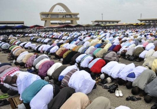 Insolite/ Au Ghana, le gouvernement veut remplacer l’appel du muezzin par des messages WhatsApp