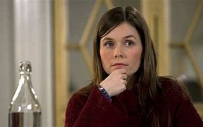 Islande : la Première ministre interrompue par un tremblement de terre en pleine interview