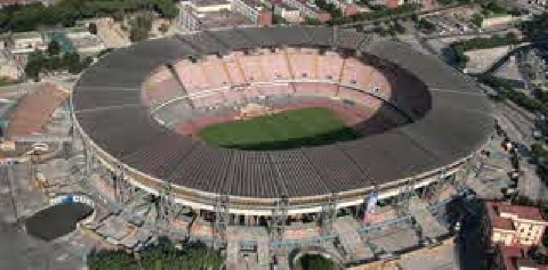 Italie : le stade San Paolo de Naples en passe d’être renommé Diego Maradona