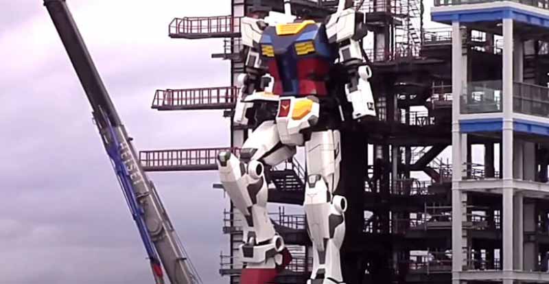 Japon : un robot de 18 mètres construit et testé (vidéo)