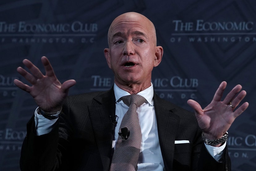 Les 12 questions à se poser pour être heureux dans la vie, selon Jeff Bezos