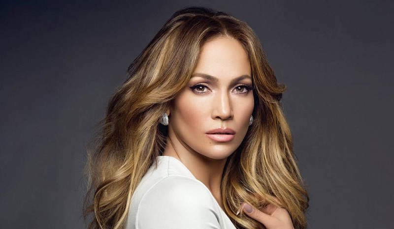 Jennifer Lopez : la star recrée une scène iconique d’un de ses clips