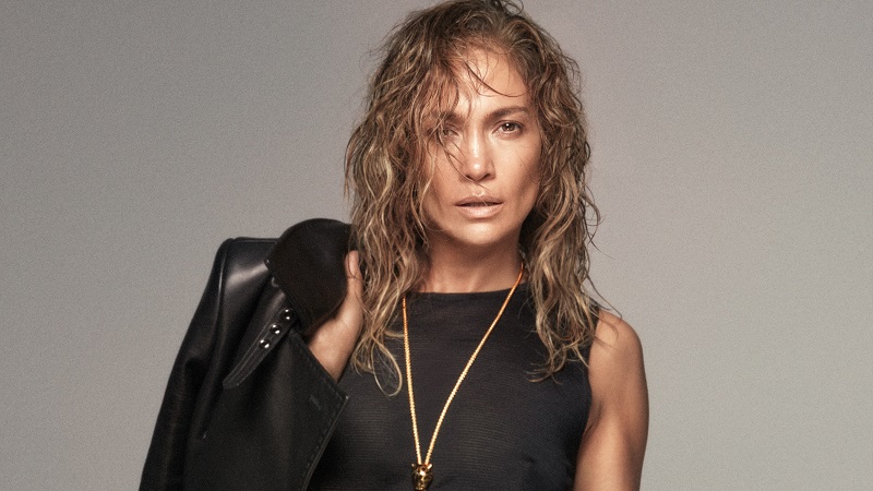 Jennifer Lopez : la star se dévoile en maillot de bain (photo)