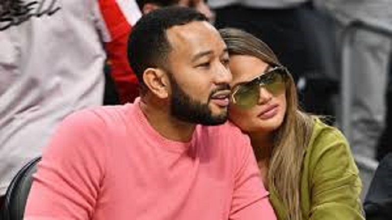 John Legend se confie sur la façon dont il a fait face au décès de son enfant