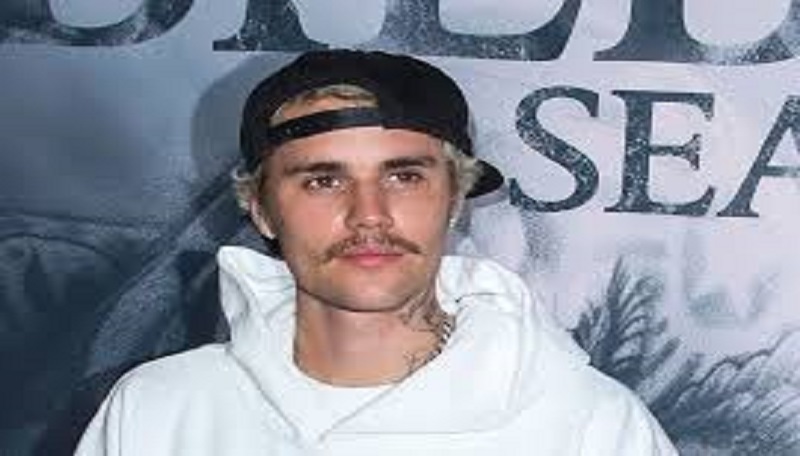 Justin Bieber rend visite à Kanye West, en plein épisode de crise bipolaire (photos)