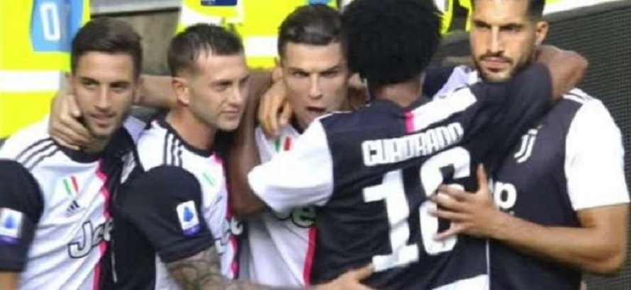 Juventus : Cristiano Ronaldo marque son retour en club avec un joli but de la tête  (vidéo)