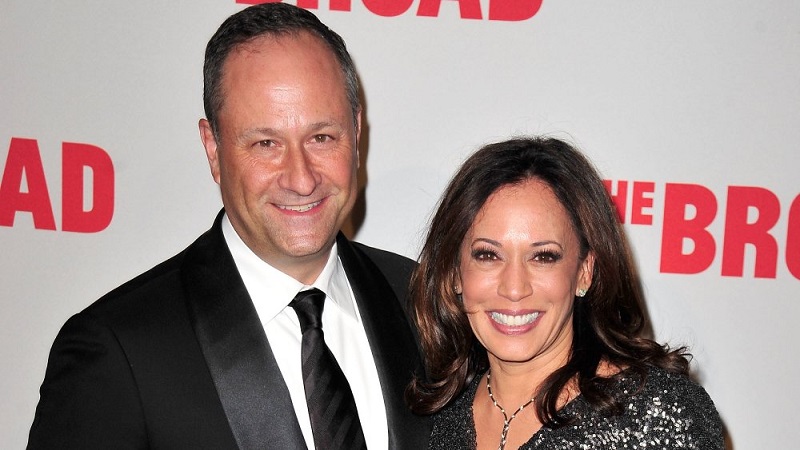 Kamala Harris : pourquoi son mari Douglas Emhoff pourrait marquer l’Histoire ?