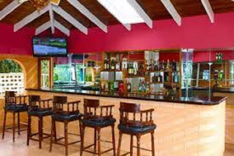 Kenya / Covid-19 : vers une réouverture des bars ; les écoles restent fermées
