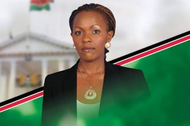 Kenya : une aspirante à la présidence pose à moitié nue pour battre campagne (photo)