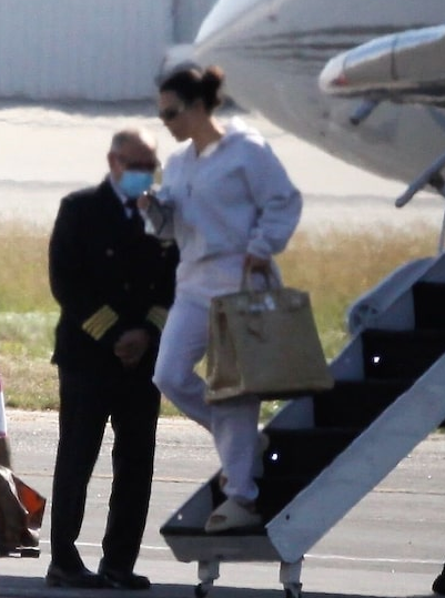 [Photo] Kim Kardashian repart du Wyoming toute seule, son couple avec Kanye West se déchire