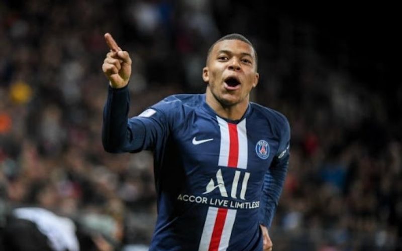 Kylian Mbappé va rester au PSG, si et seulement si…
