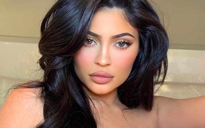 Kylie Jenner au naturel : ce cliché sans maquillage de la milliardaire montre une tout autre femme !
