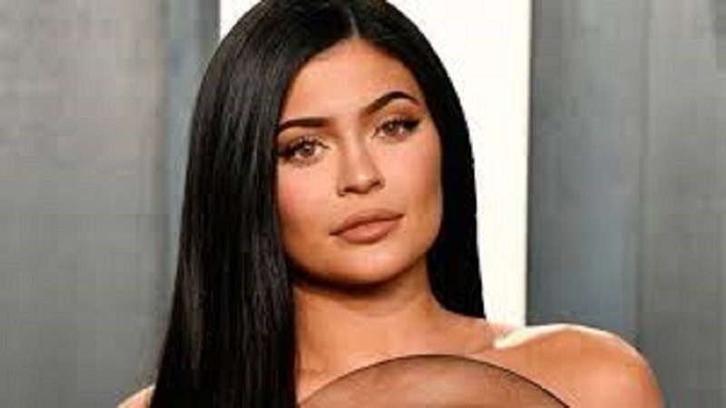 Fortune : Kylie Jenner répond  à Forbes après son retrait de la liste   des milliardaires